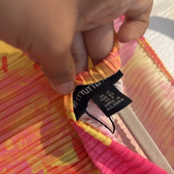 PLT MULTI FLORAL PRINT PLISSE BANDEAU COWL BACK MAXI DRESS - Picture 10 of 10